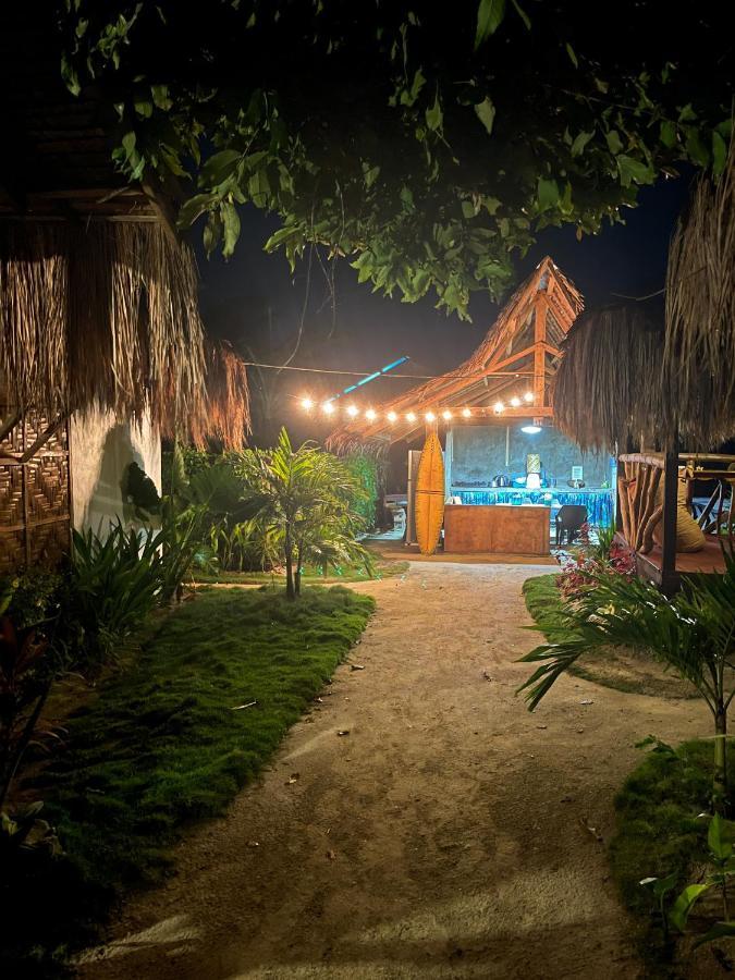 Siargao Tropic Hostel Генерал-Луна Экстерьер фото