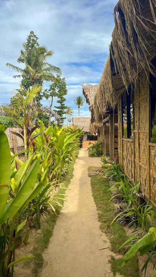 Siargao Tropic Hostel Генерал-Луна Экстерьер фото