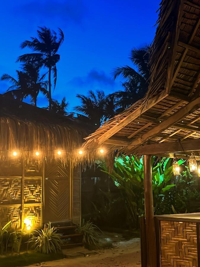 Siargao Tropic Hostel Генерал-Луна Экстерьер фото