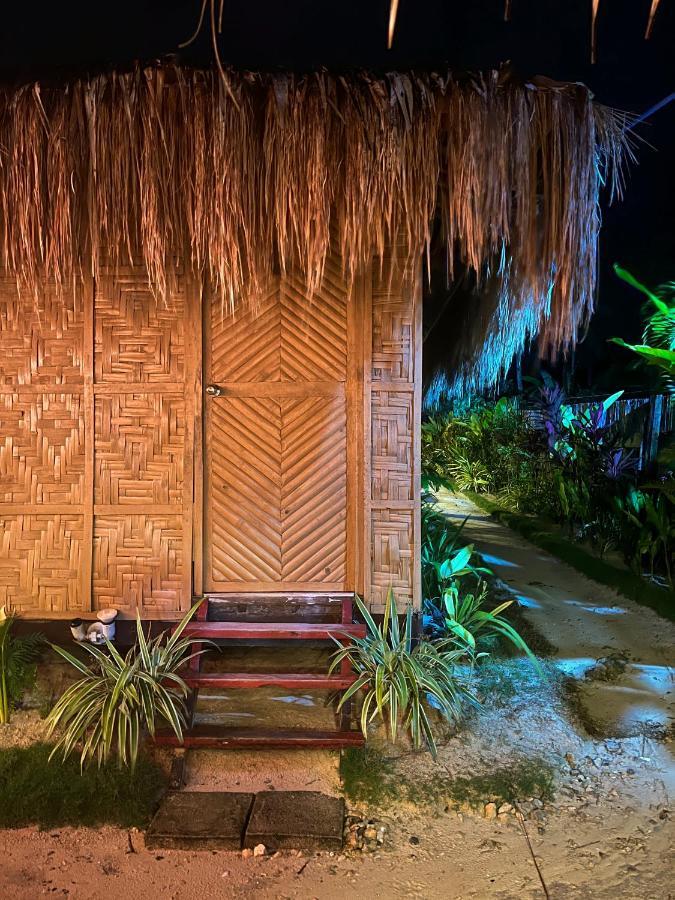 Siargao Tropic Hostel Генерал-Луна Экстерьер фото