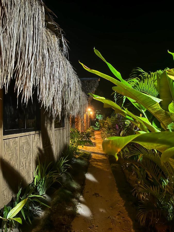 Siargao Tropic Hostel Генерал-Луна Экстерьер фото